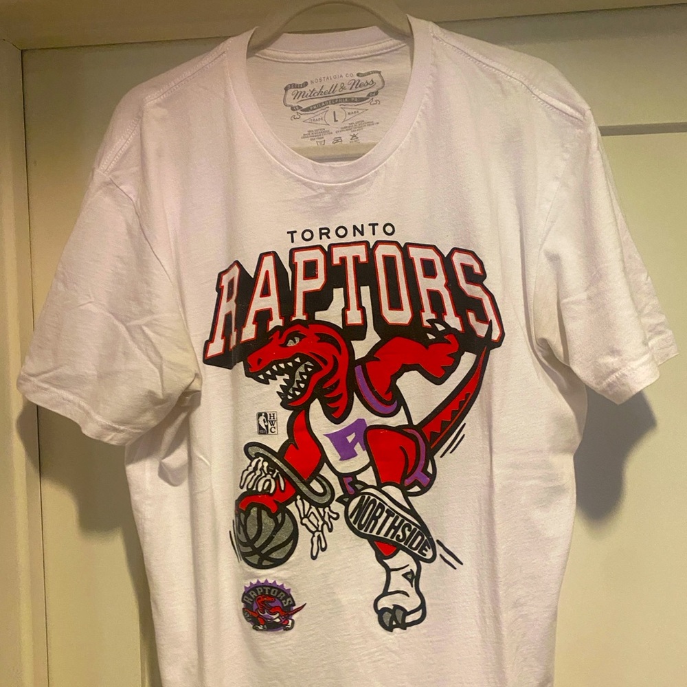 Mitchell & Ness Men's White T-shirt